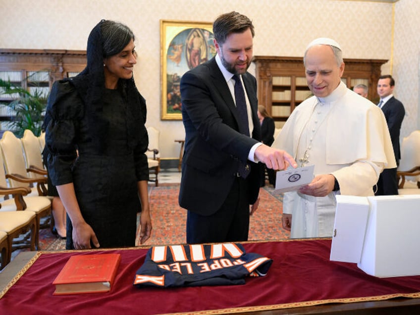 (EDITOR NOTE: STRICTLY EDITORIAL USE ONLY - NO MERCHANDISING). Pope Leo XIV exchanges gift