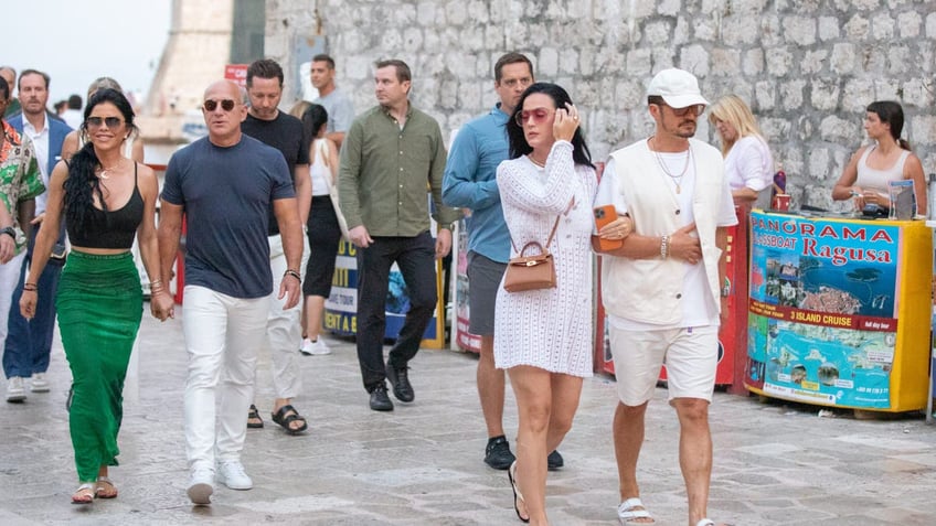 Jeff Bezos, Lauren Sanchez, Katy Perry, Orlando Bloom