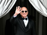 Jeff Bezos spotted in tuxedo, Lauren Sánchez dressed in white ahead of Venice wedding