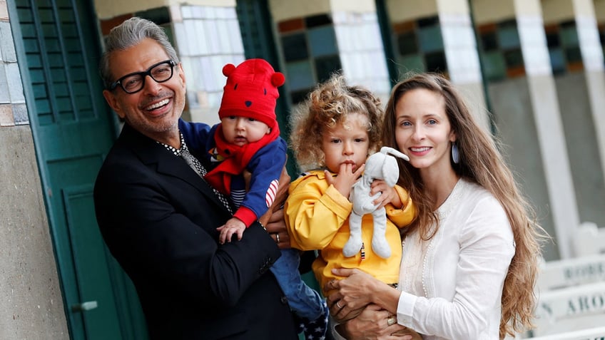 Jeff Goldblum and Emilie Livingston with their 2 kids