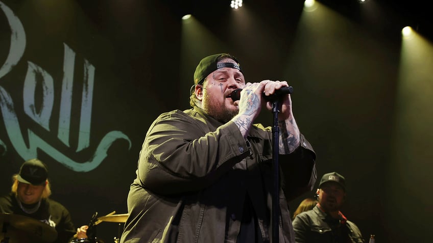 Jelly Roll performing