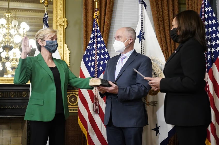 jennifer granholm under fire for promoting proterra an electric vehicle company she served on the board of and held stock in