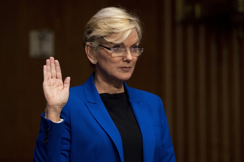 jennifer granholm under fire for promoting proterra an electric vehicle company she served on the board of and held stock in