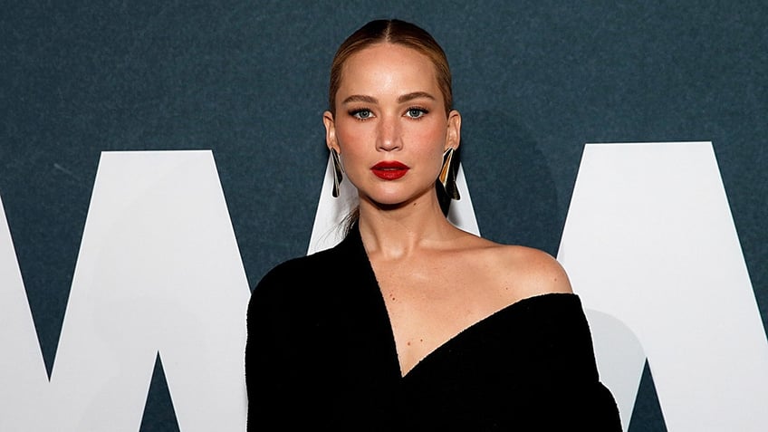 jennifer lawrence joins demi moore margot robbie going full frontal in hollywood