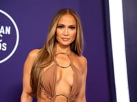 Jennifer Lopez sings in ‘Kiss of the Spider Woman’ teaser