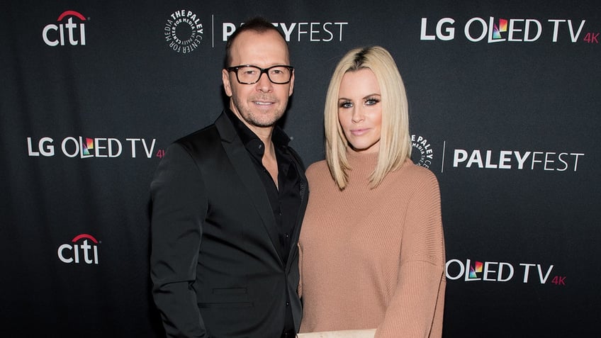 A photo of Donnie Wahlberg and Jenny McCarthy