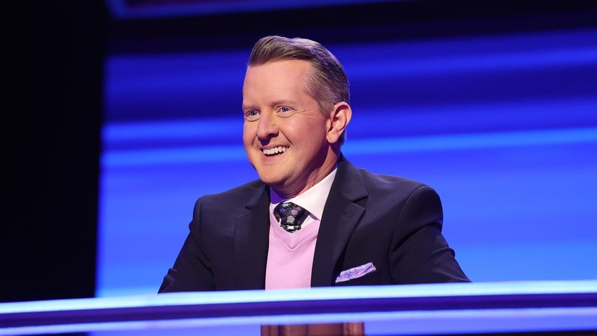 jeopardy contestant teased by ken jennings slammed by fans for missing cakewalk clue way too easy