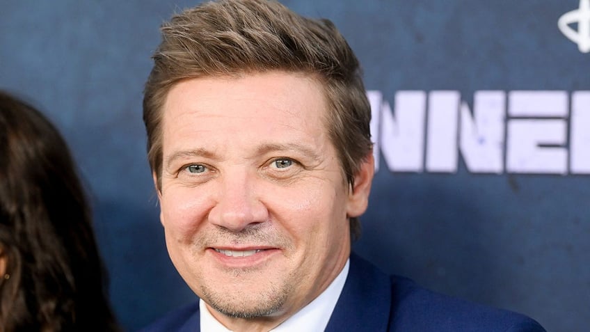 Jeremy Renner smiling