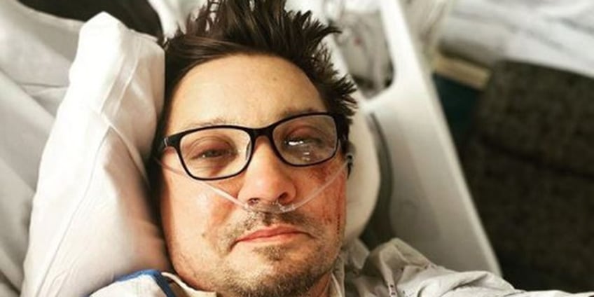 jeremy renner shares high tech hyperbaric chamber treatment after near fatal snowplow accident