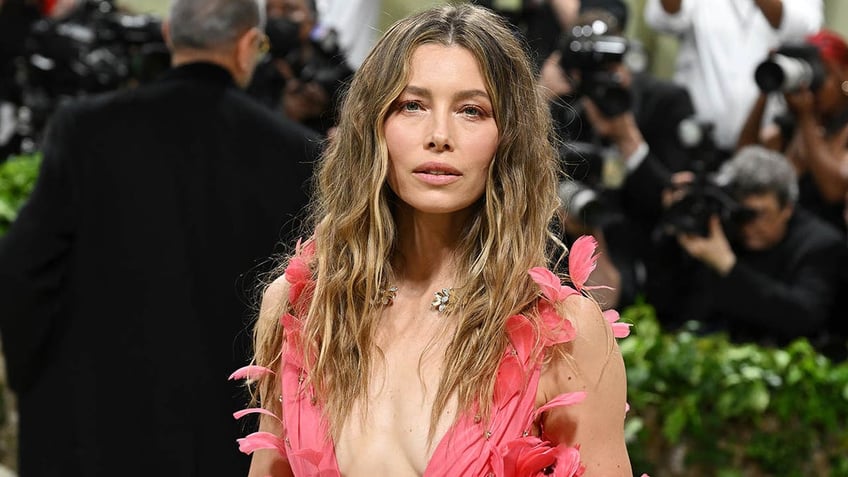 jessica biel at met gala