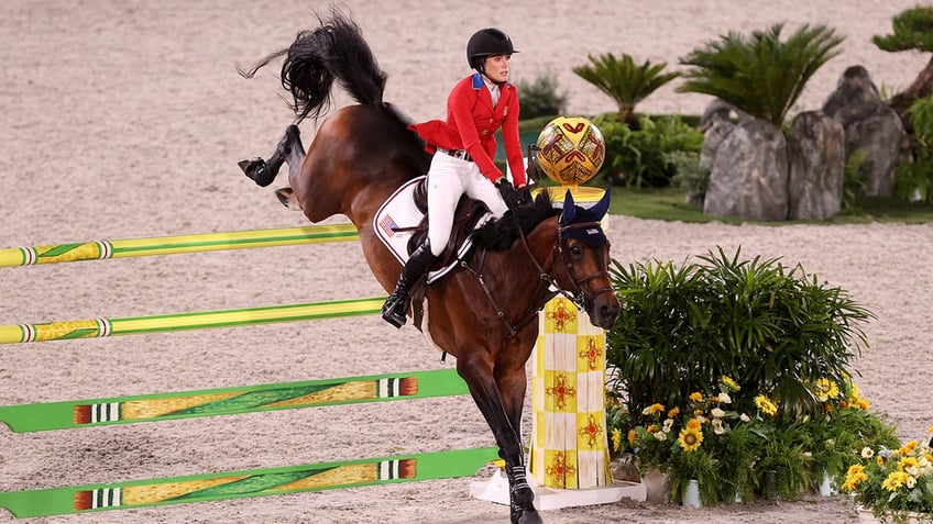 Jessica Springsteen jumps on horse