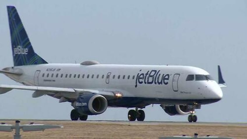 jetblue joins chorus of airlines warning about slipping demand