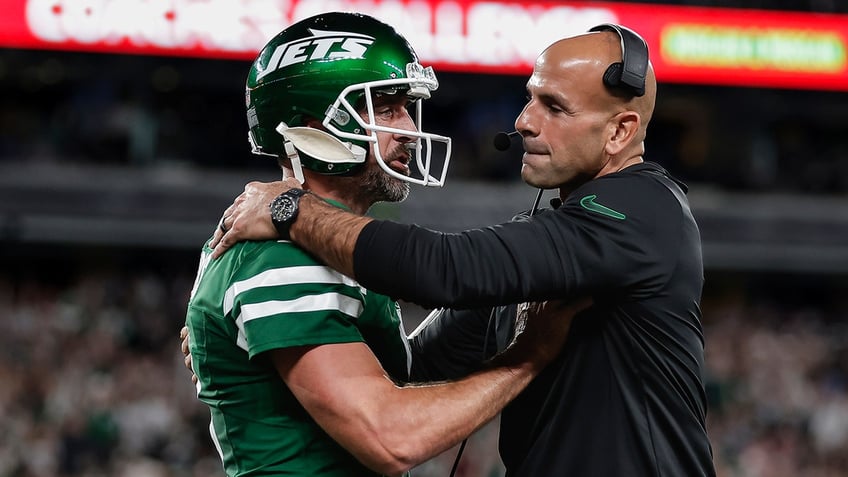 Aaron Rodgers Robert Saleh embrace