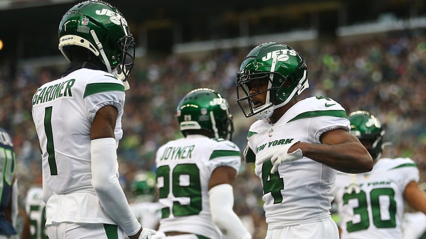 jets could have historical defense in 2023 cornerback dj reed says