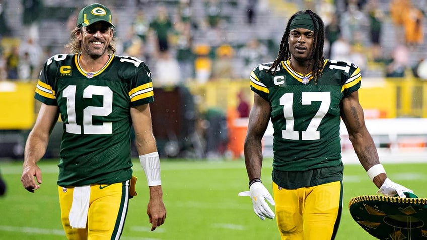 jets expected to pursue davante adams in offseason trade to reunite with aaron rodgers report