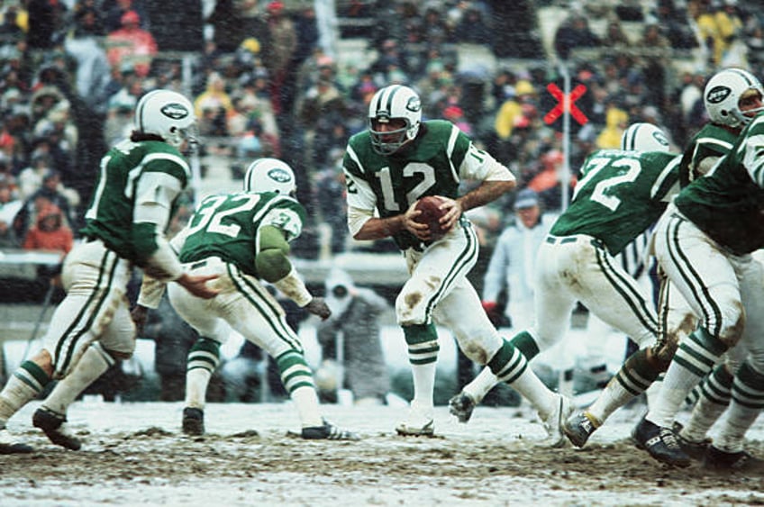 jets legend joe namath accused of covering up sexual abuse
