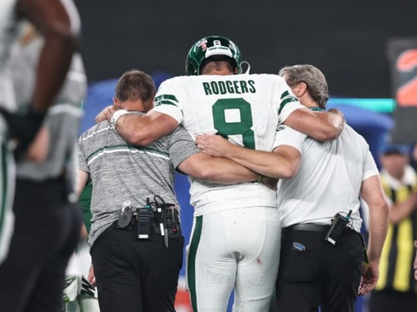 jets qb aaron rodgers has torn left achilles tendon likely to miss the season