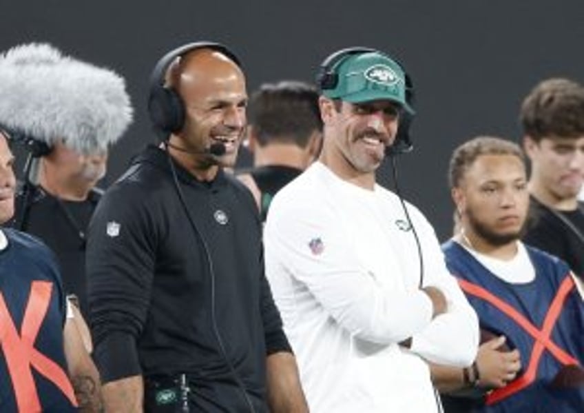 Jets quarterback Aaron Rodgers hints at playing up to four more years