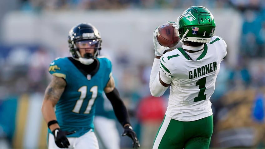 Sauce Gardner snags interception