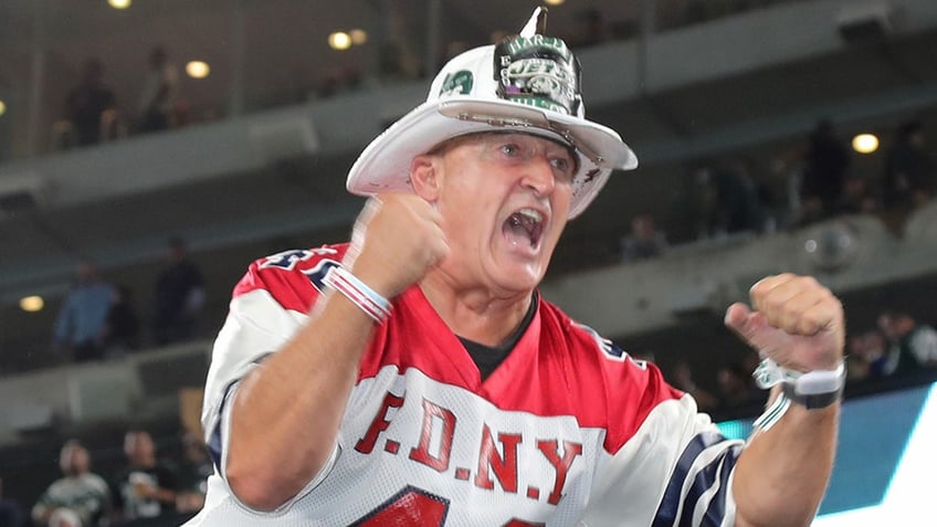 jets superfan fireman ed anzalone joins crew wanting zach wilson out of new york its over