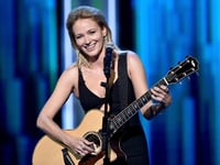 Jewel Defends Performing at Robert F. Kennedy Jr.’s MAHA Ball, Apologizes to Gay Fans