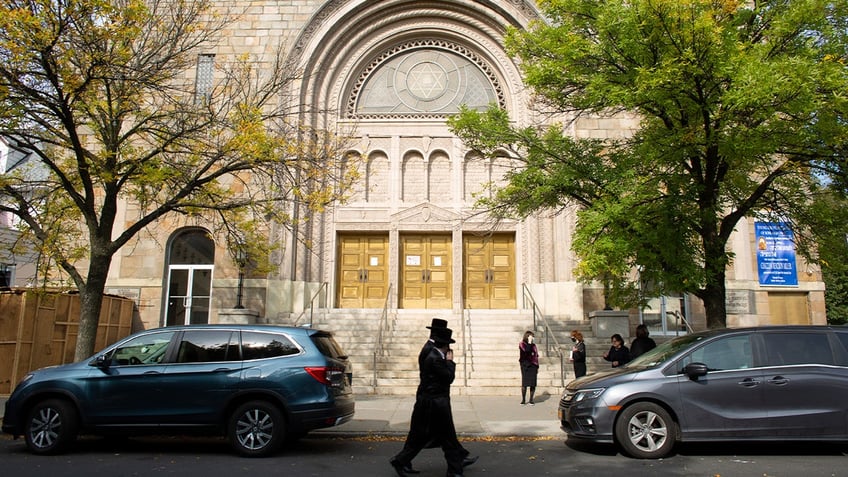 jewish institutions on high alert increase security in us following hamas attacks