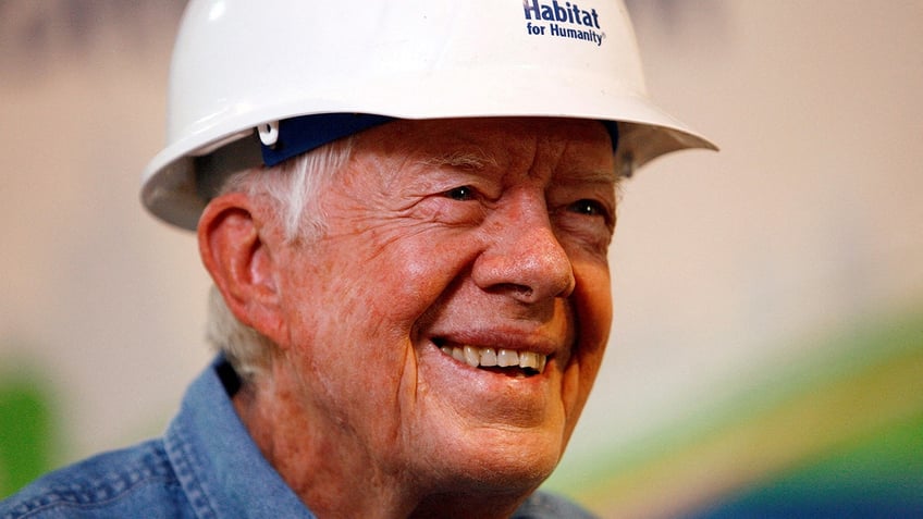 Jimmy Carter Habitat for Humanity in 2007