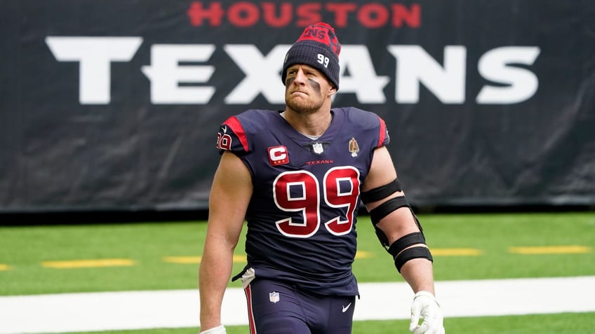 jj watt at peace with retirement decision says he could still play if i wanted to