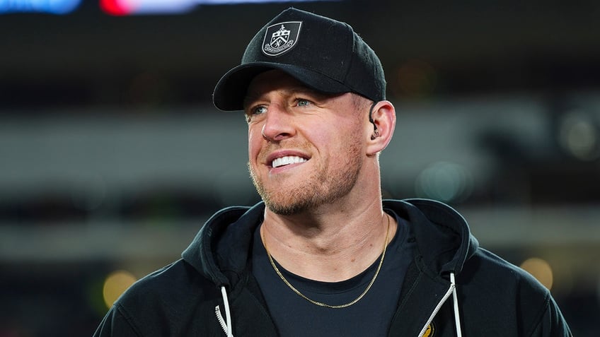 JJ Watt at Steelers game