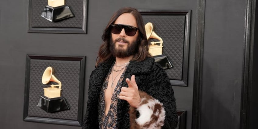 joaquin phoenix hilary swank shia labeouf take acting to extremes with slaps diets and pulled teeth