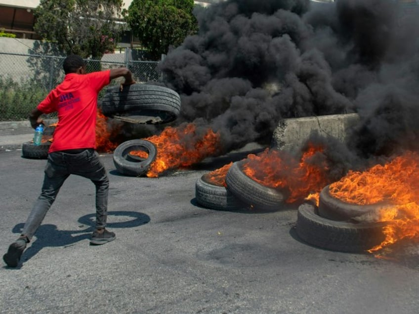 joe bidens deputies quietly block haitian exodus