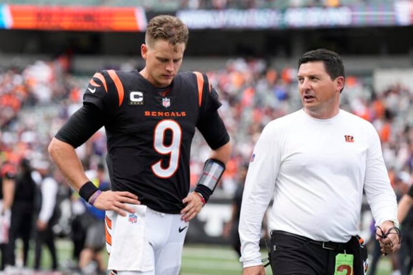 joe burrow is still day to day with lingering effects of calf injury says bengals coach zac taylor