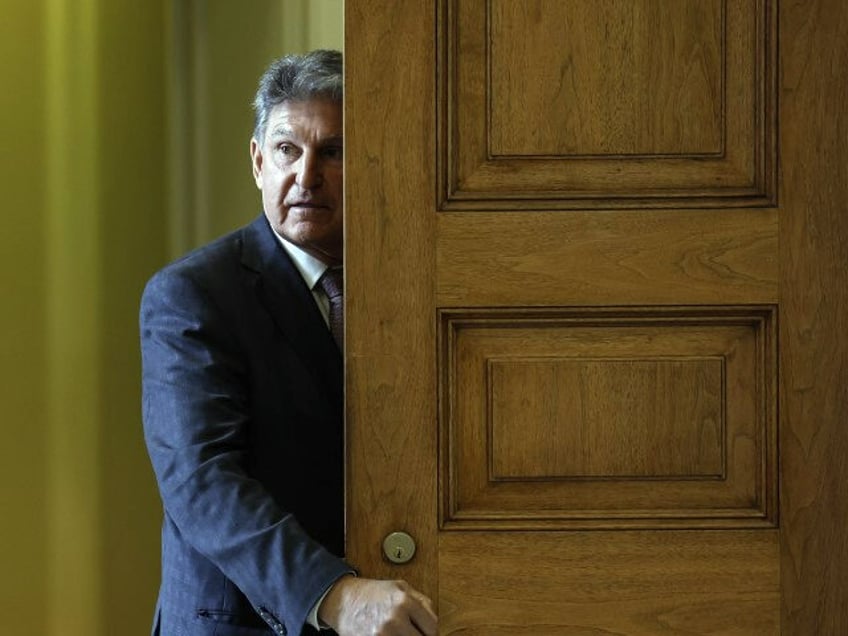 joe manchin seriously considering leaving democrat party