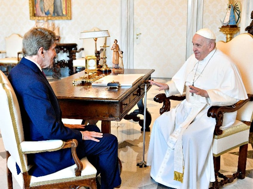 john kerry praises pope francis for letter slamming us over carbon emissions