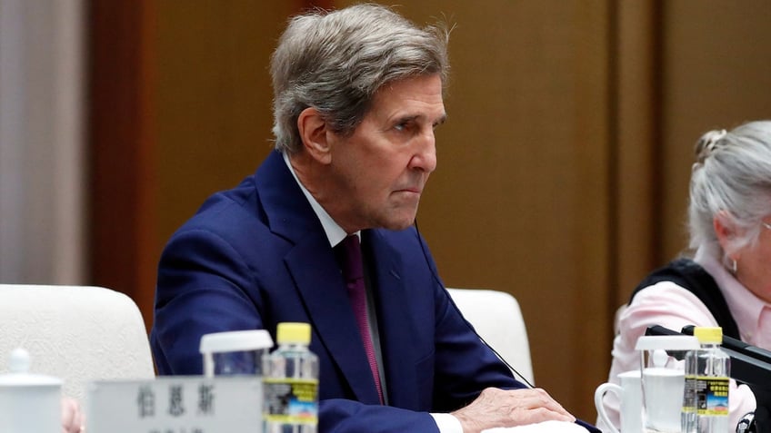 Kerry at hearing