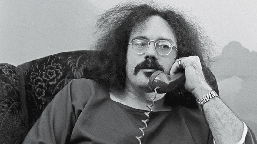 John-Sinclair-On-The-Phone