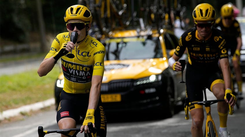 jonas vingegaard wins tour de france for second straight year