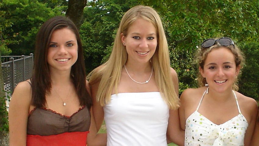 joran van der sloot has confessed to killing natalee holloway