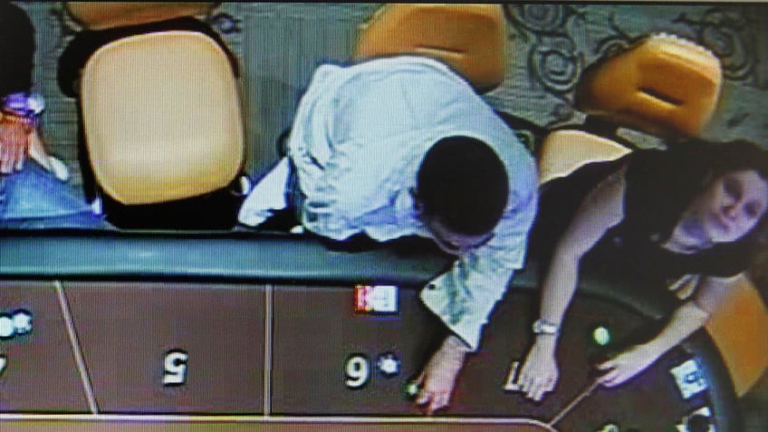 joran van der sloot has confessed to killing natalee holloway