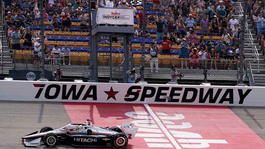 josef newgarden completes indycar series weekend sweep with wins at iowa speedway