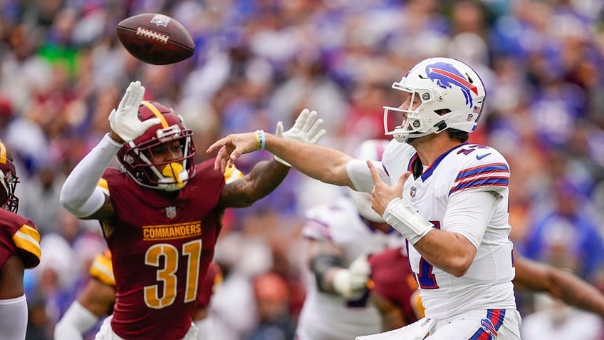 josh allen leads bills to 34 point drubbing of commanders