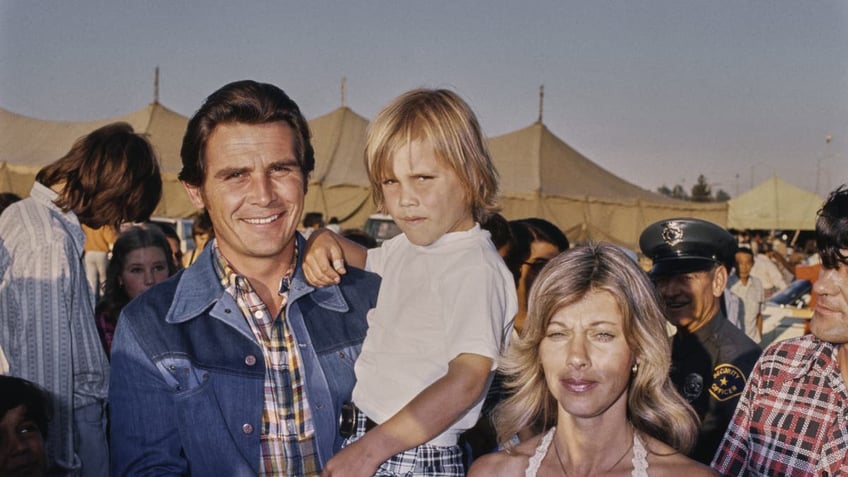 A photo of a young Josh Brolin with his parents, James Brolin and Jane Cameron