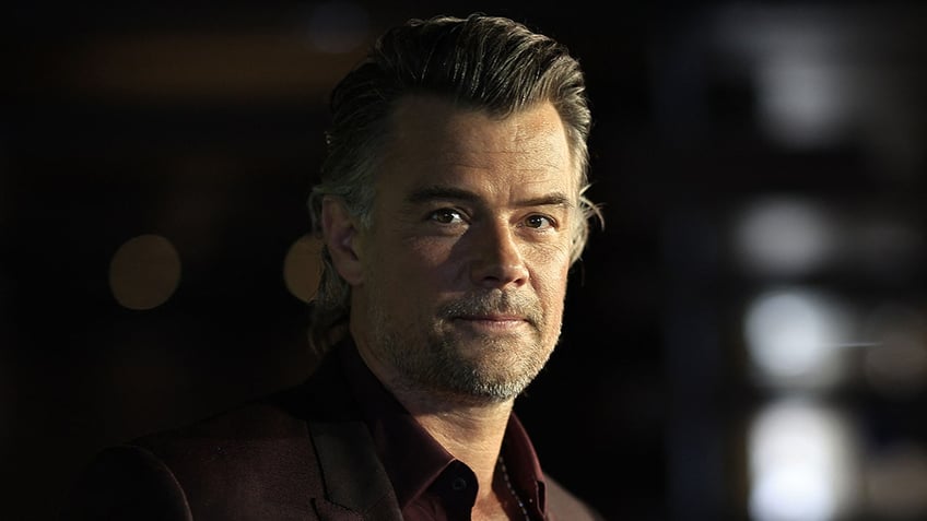 josh duhamel blames hollywood for fergie divorce says it can suck the soul out of you