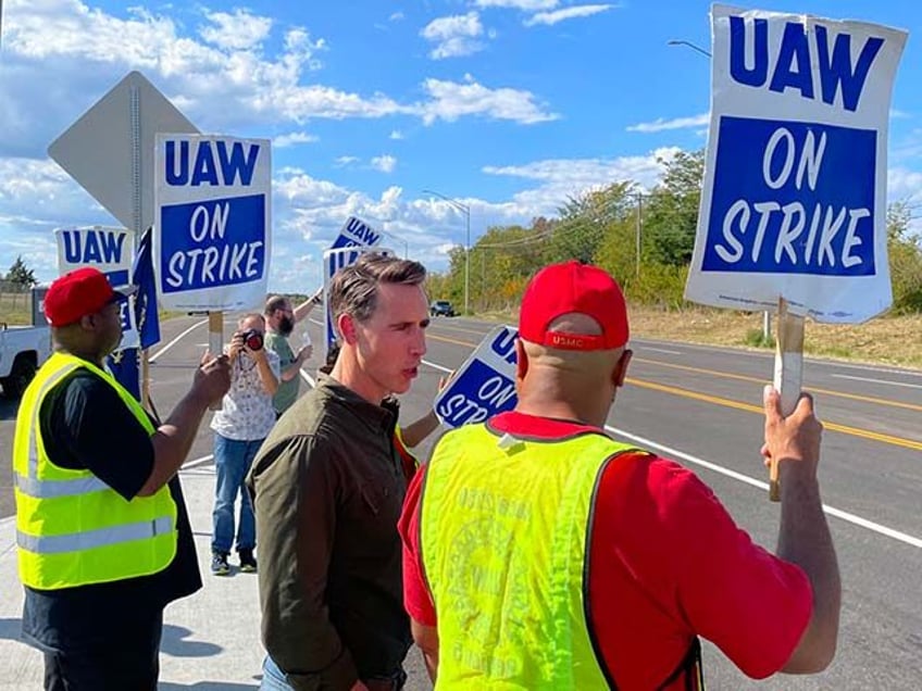 josh hawley visits uaw picket line to back auto workers