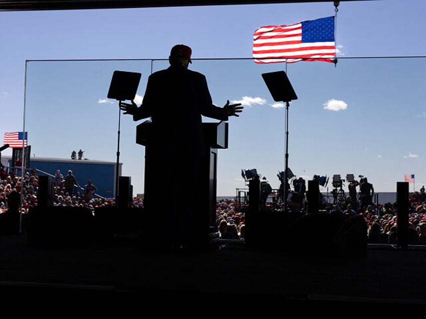 JUNEAU, WISCONSIN - OCTOBER 06: Republican presidential nominee former President Donald Tr