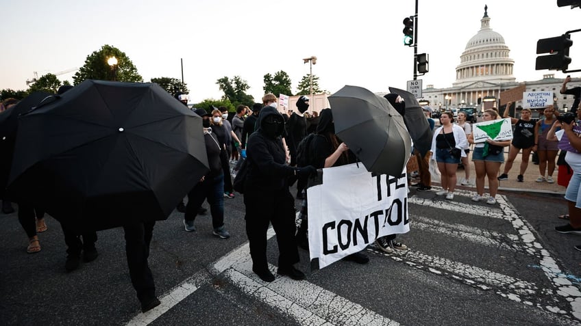 Antifa outside Supreme Court