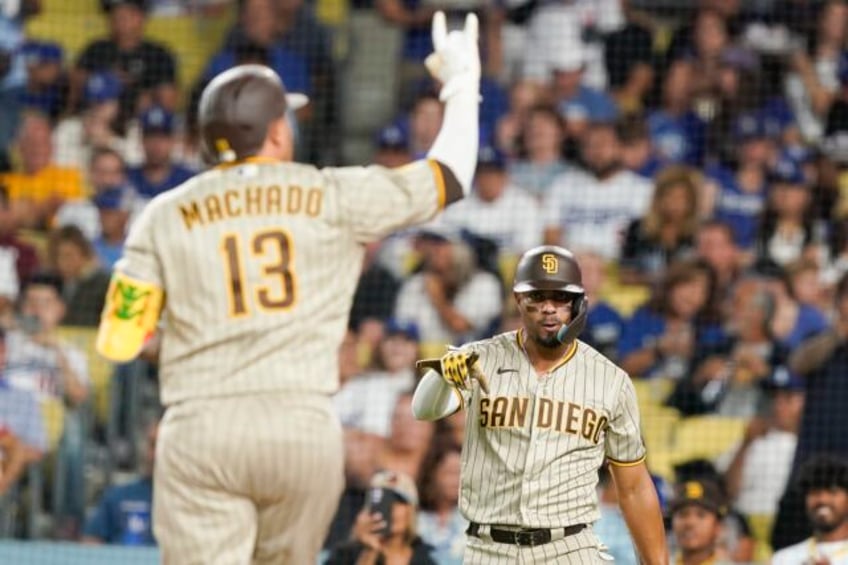 juan soto hits a 3 run homer in the ninth and padres rally to stun weary dodgers 11 8