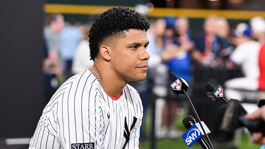 Juan Soto at podium