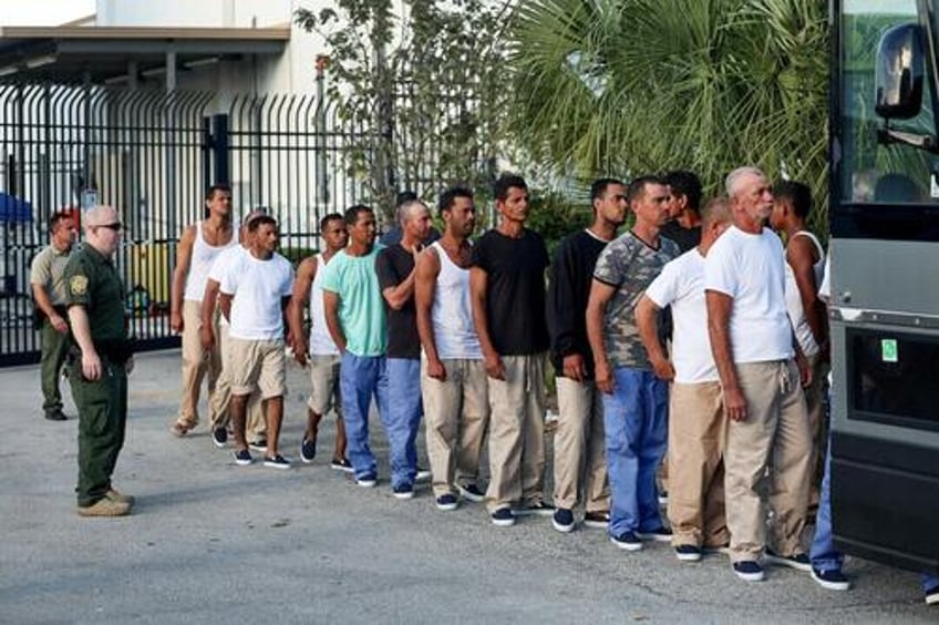 judge blocks florida law criminalizing transport of illegal immigrants into state