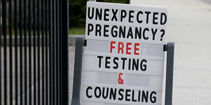 judge blocks illinois law targeting crisis pregnancy centers calling it a violation of the first amendment